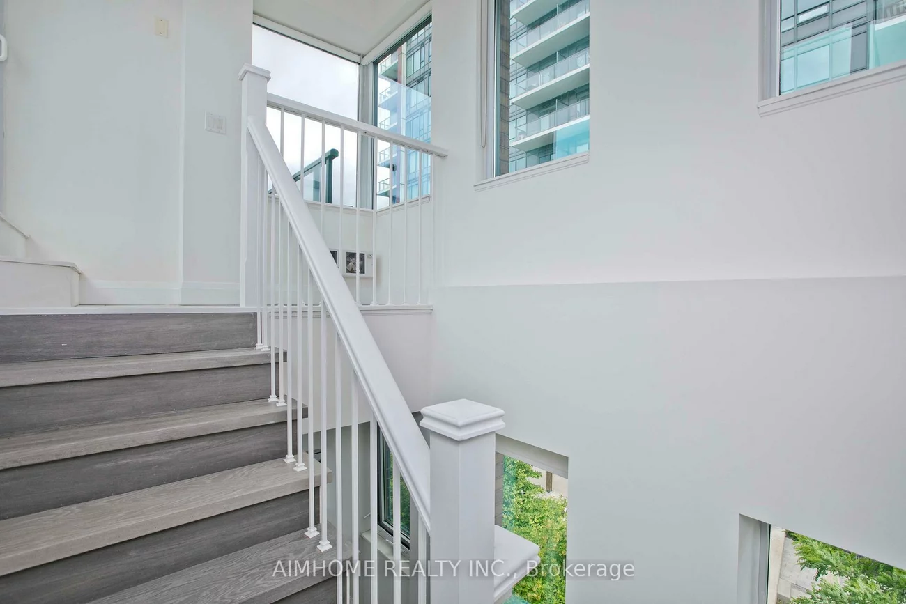 26, Churchill, Willowdale West, Toronto