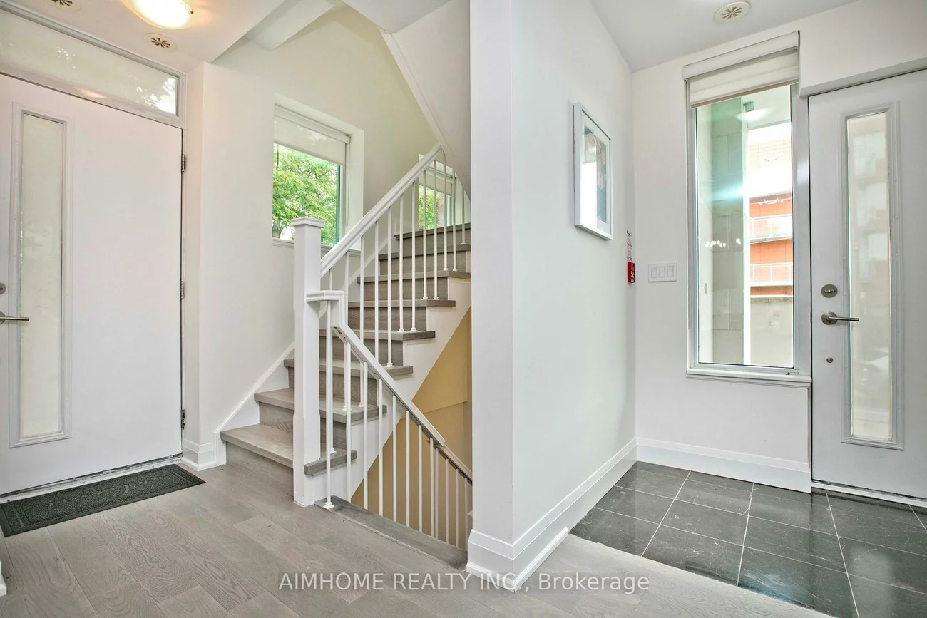 26, Churchill, Willowdale West, Toronto