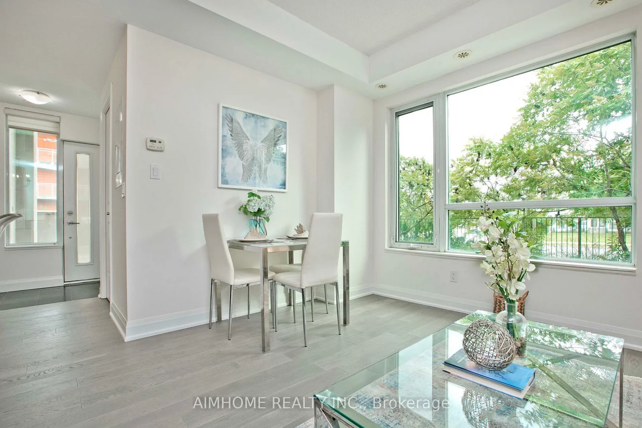 26, Churchill, Willowdale West, Toronto