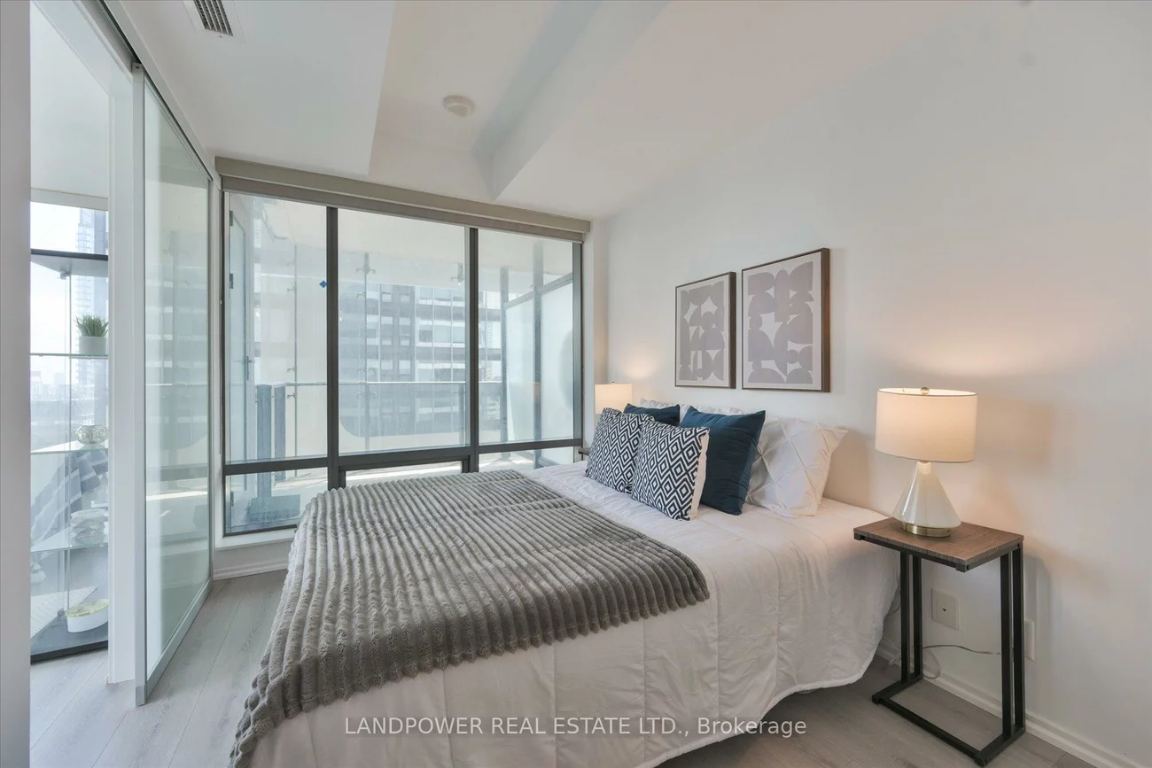 5, St Joseph, Bay Street Corridor, Toronto