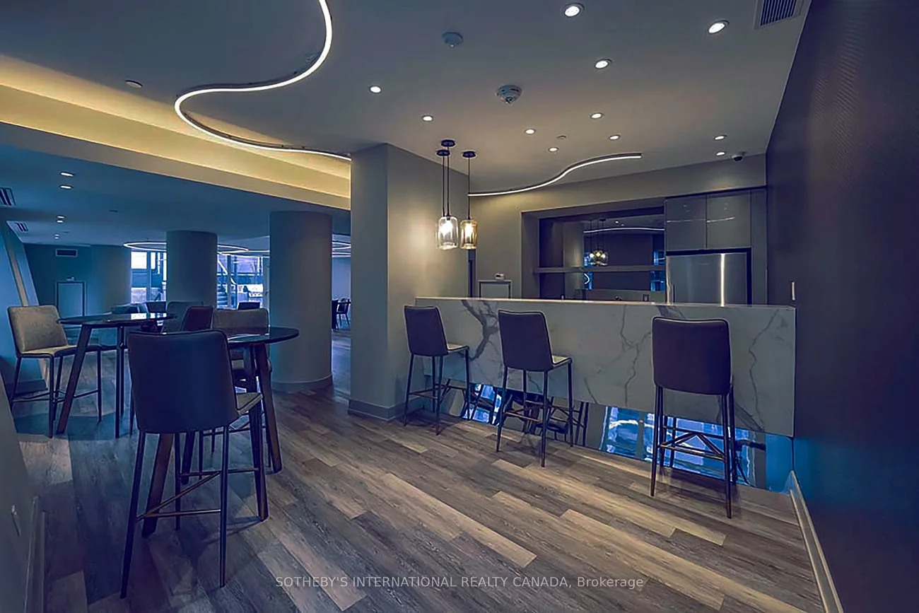 99, John, Waterfront Communities C1, Toronto