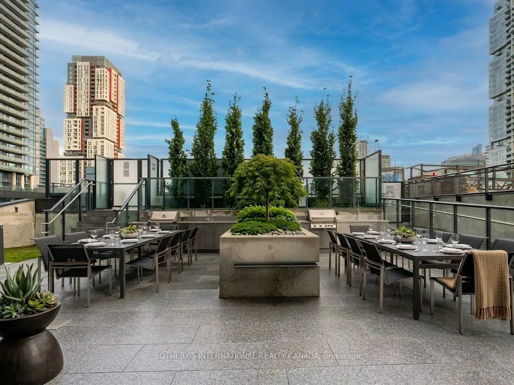 99, John, Waterfront Communities C1, Toronto