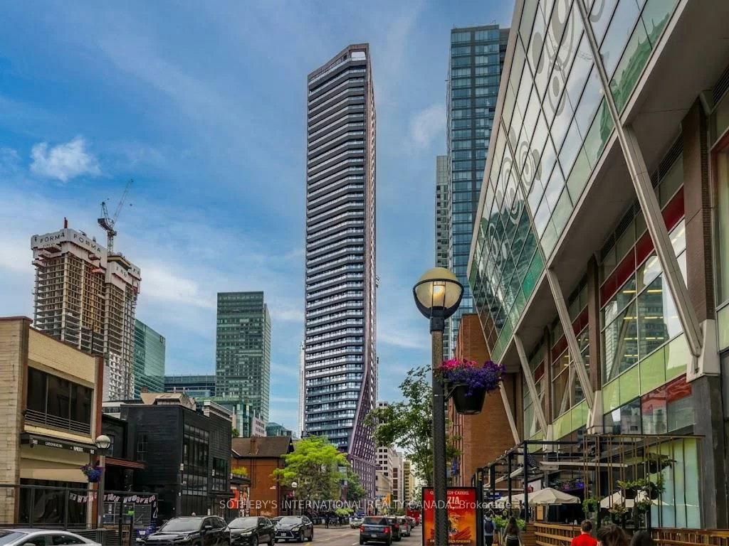 99, John, Waterfront Communities C1, Toronto
