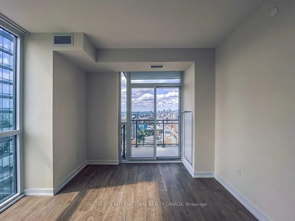 99, John, Waterfront Communities C1, Toronto