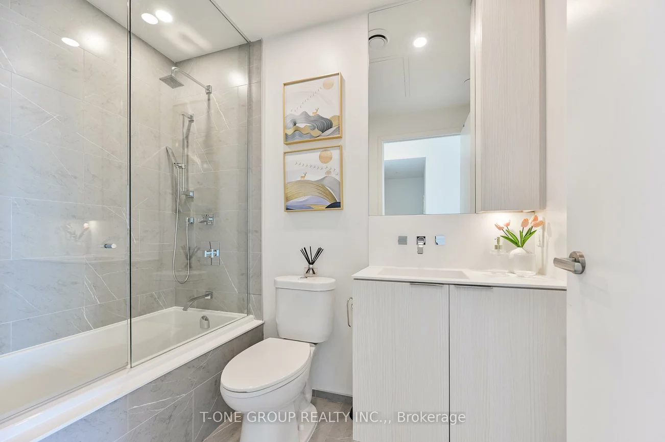 16, Bonnycastle, Waterfront Communities C8, Toronto