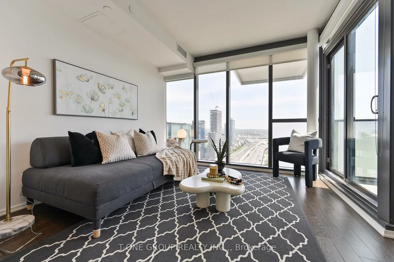 16, Bonnycastle, Waterfront Communities C8, Toronto