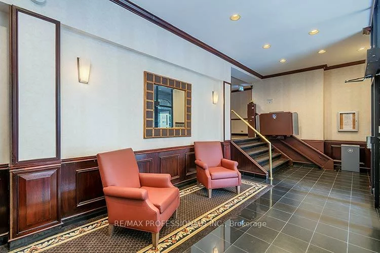 88, Charles, Church-Yonge Corridor, Toronto