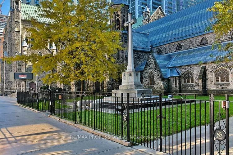 88, Charles, Church-Yonge Corridor, Toronto