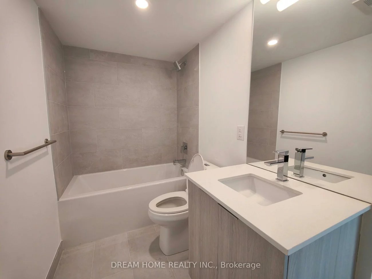 47, Mutual, Church-Yonge Corridor, Toronto