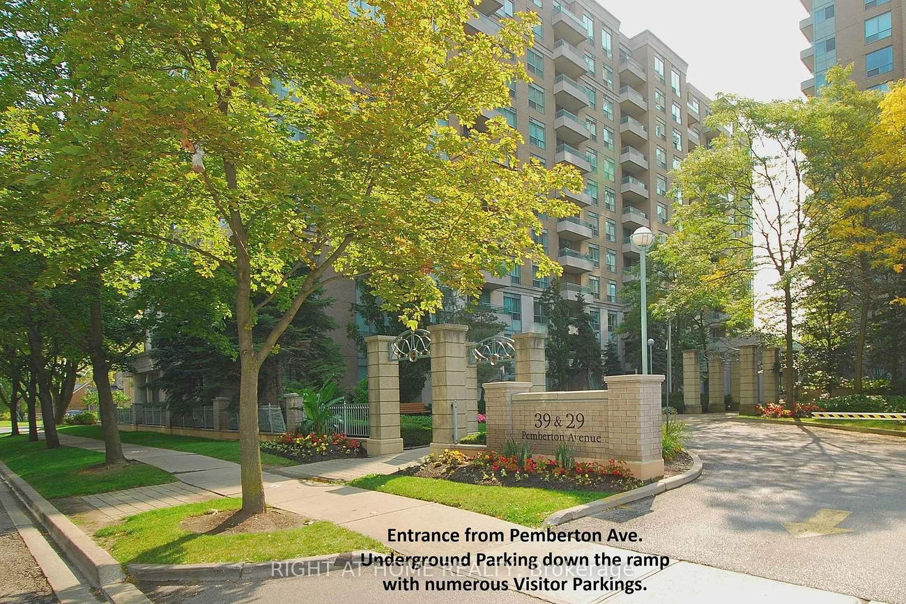 39, Pemberton, Newtonbrook East, Toronto