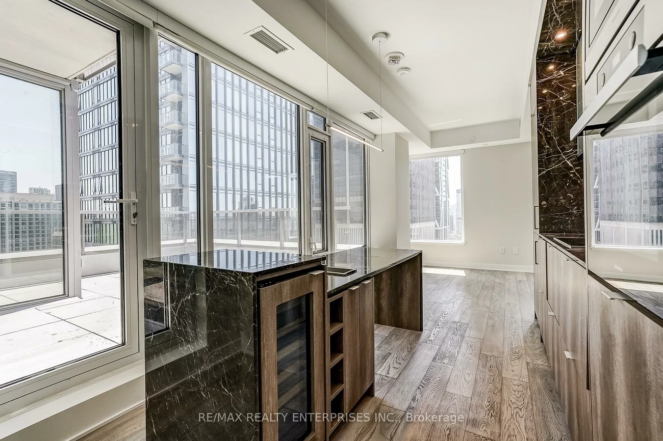 11, Yorkville, Annex, Toronto