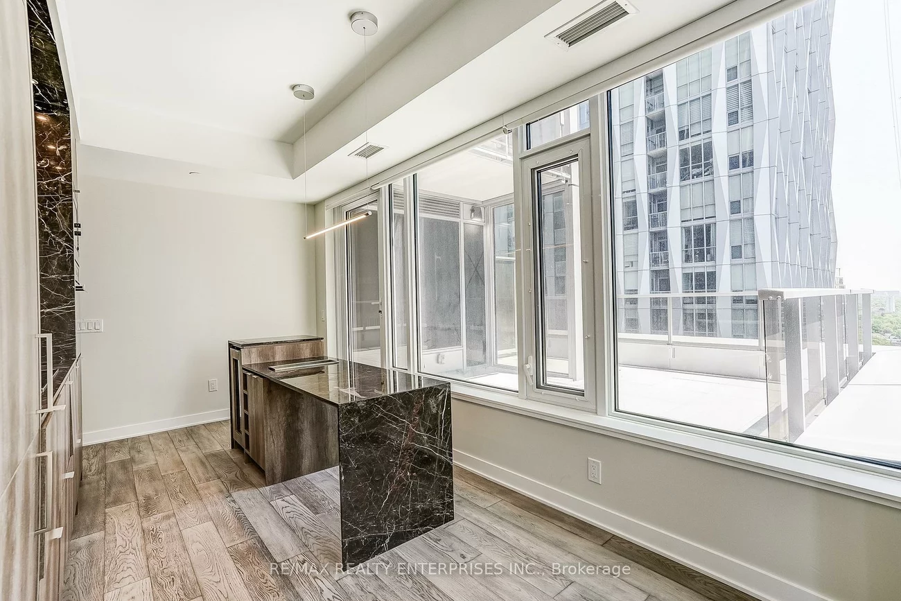 11, Yorkville, Annex, Toronto
