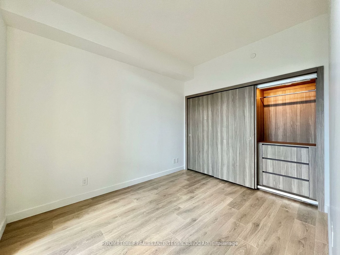 38, Widmer, Waterfront Communities C1, Toronto