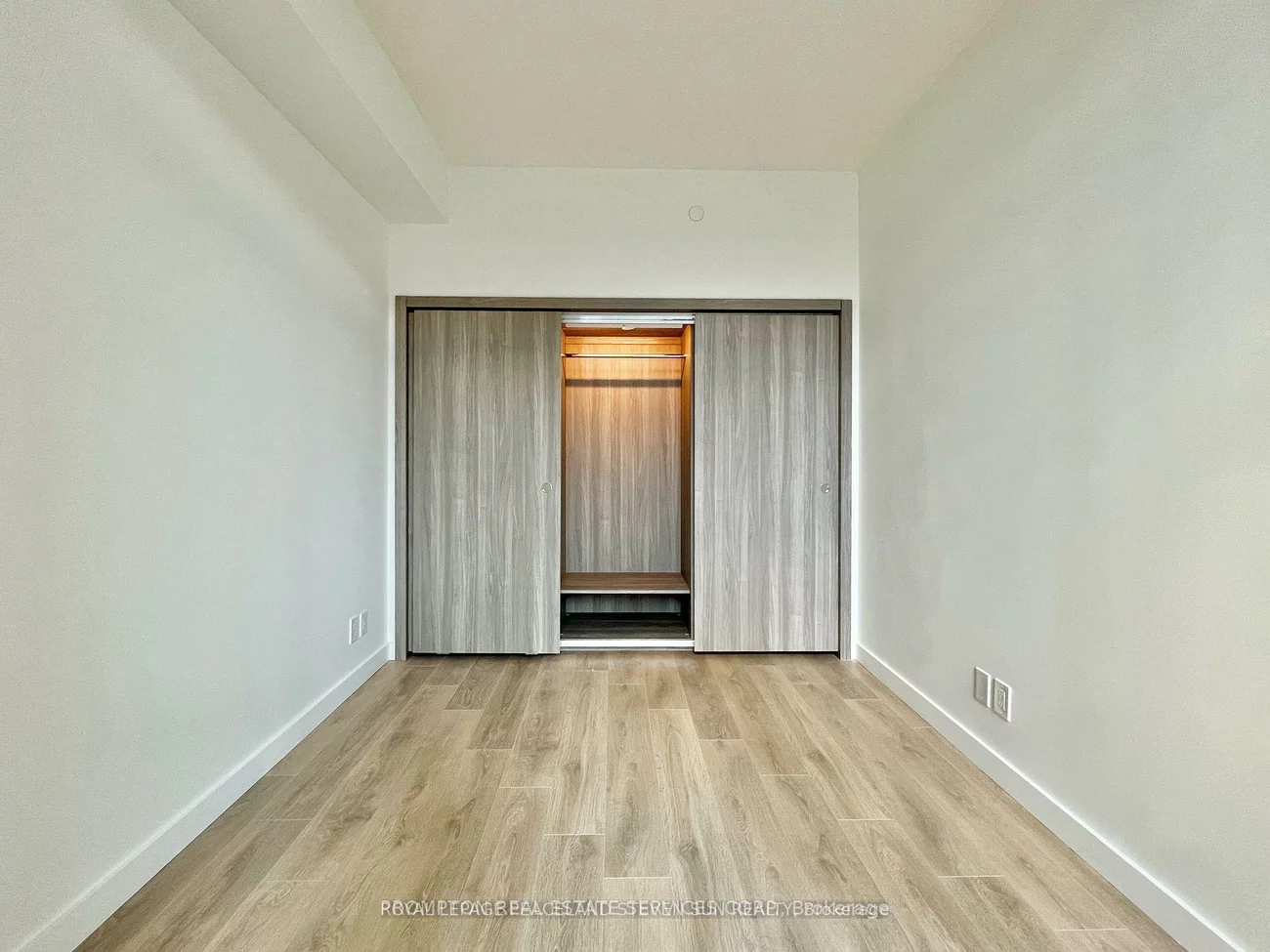 38, Widmer, Waterfront Communities C1, Toronto