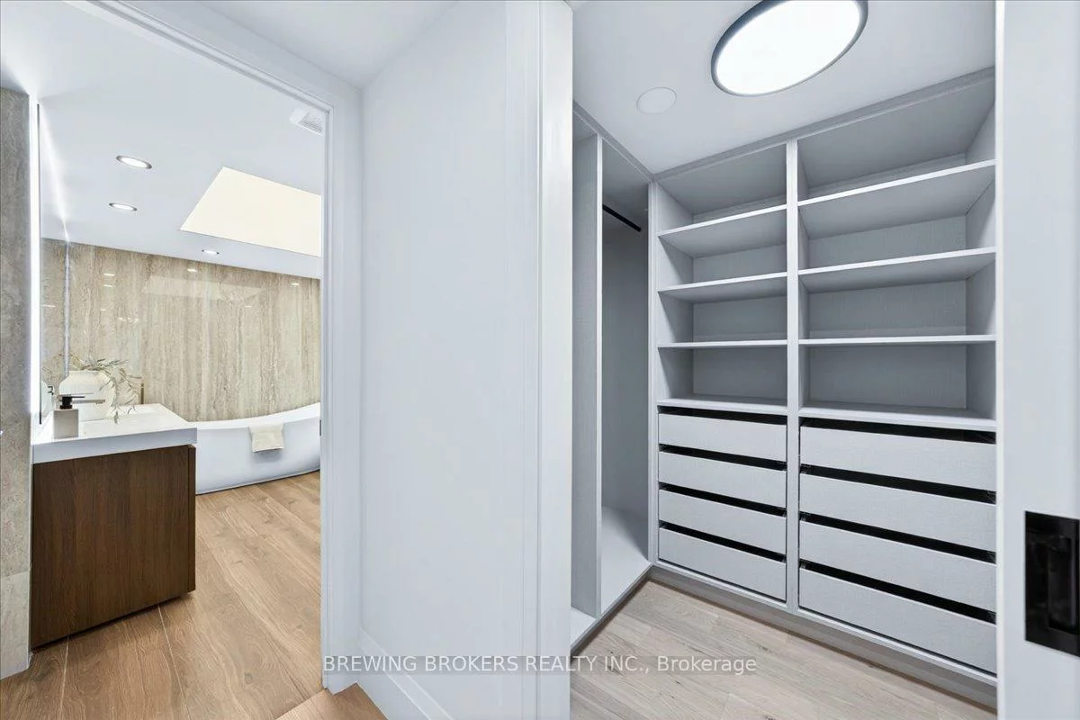 3600, Yonge, Bedford Park-Nortown, Toronto