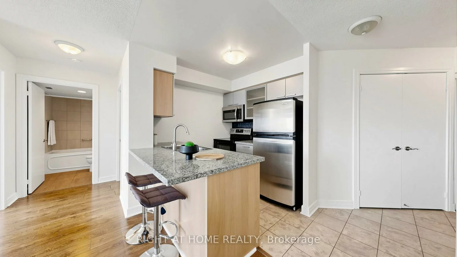 18, Harrison Garden, Willowdale East, Toronto