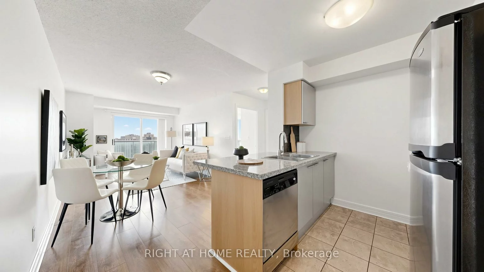 18, Harrison Garden, Willowdale East, Toronto
