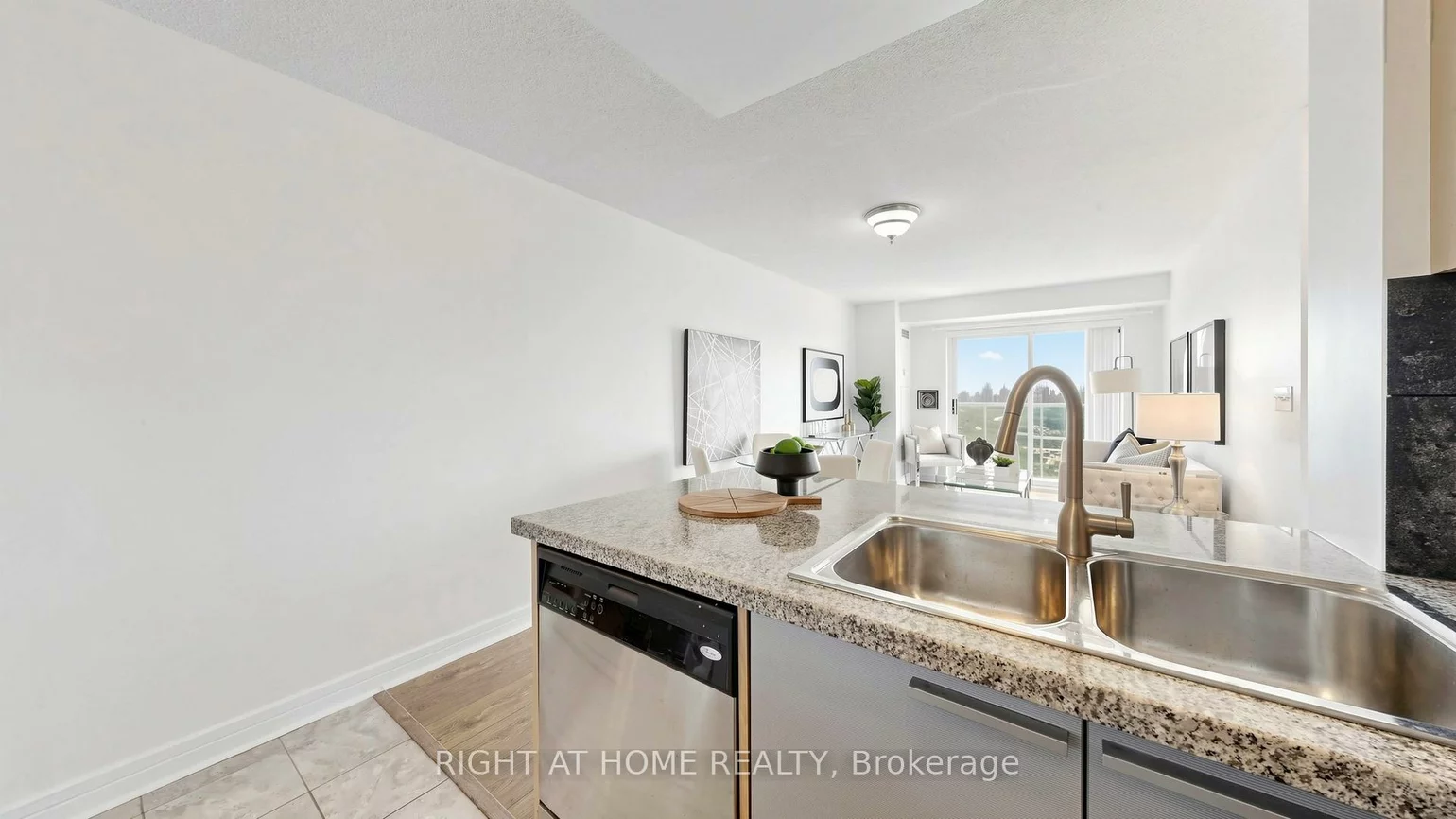18, Harrison Garden, Willowdale East, Toronto