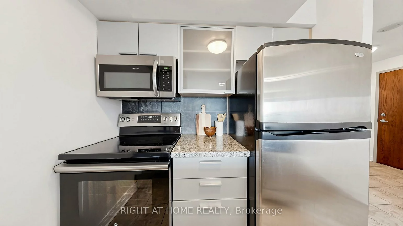 18, Harrison Garden, Willowdale East, Toronto