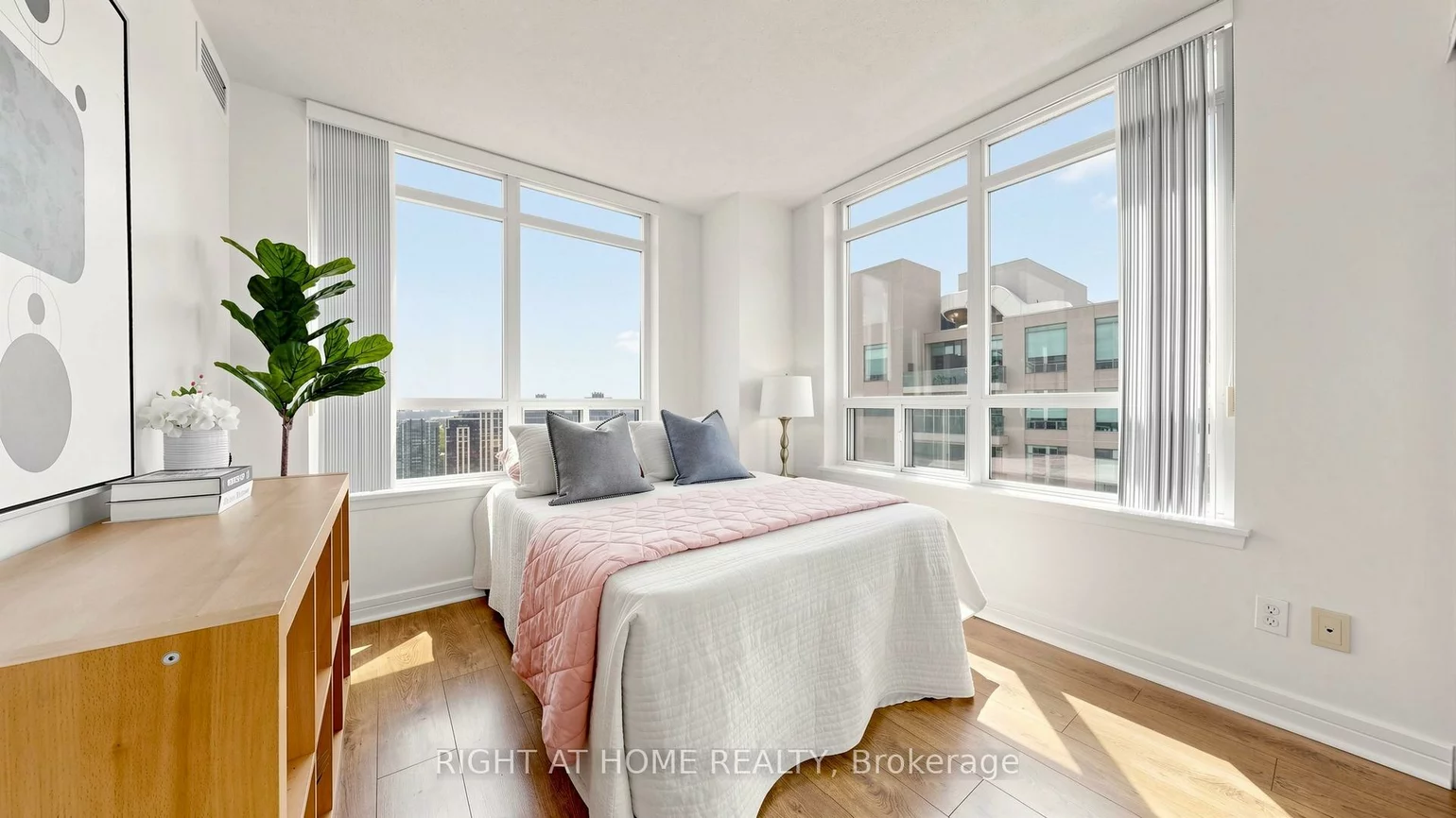 18, Harrison Garden, Willowdale East, Toronto