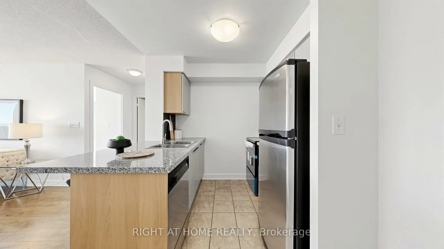 18, Harrison Garden, Willowdale East, Toronto