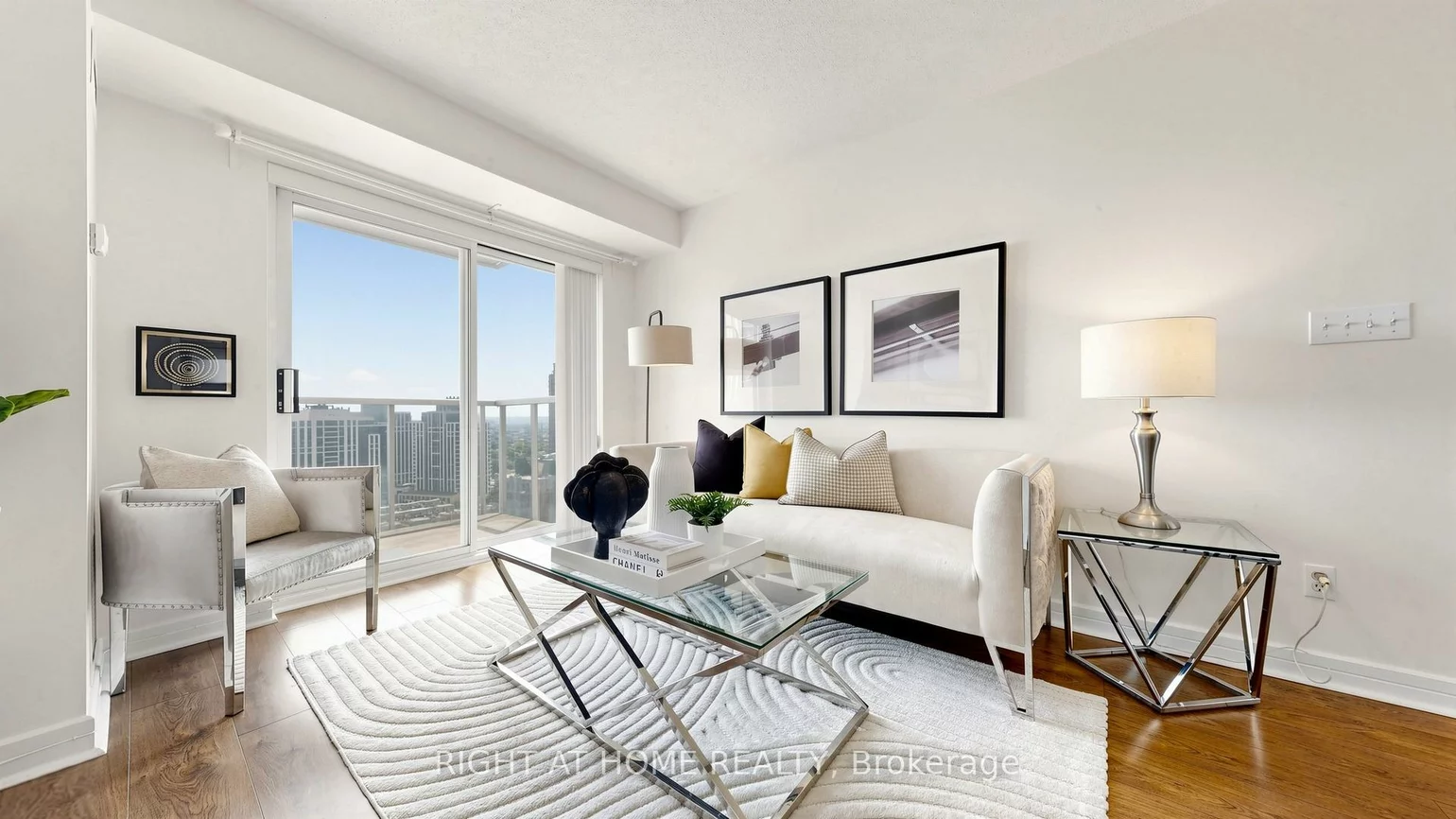 18, Harrison Garden, Willowdale East, Toronto