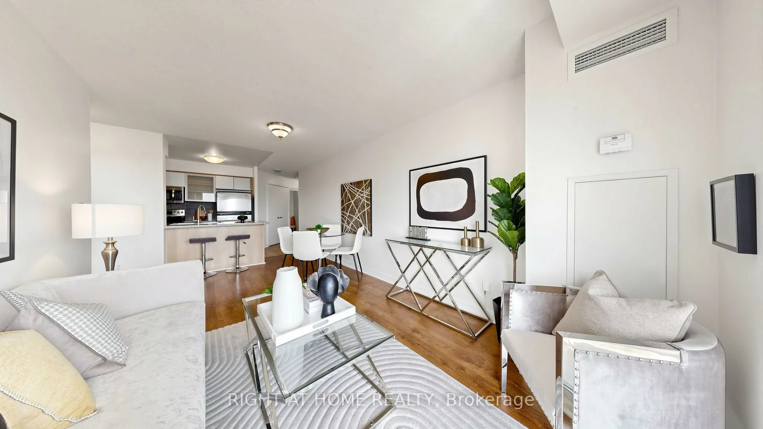 18, Harrison Garden, Willowdale East, Toronto