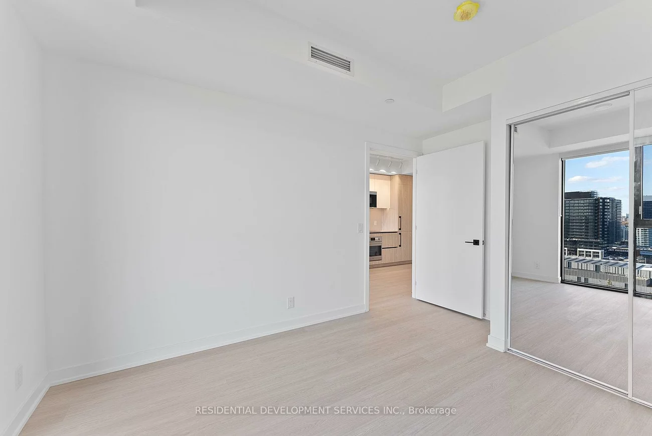 699, Sheppard, Bayview Village, Toronto