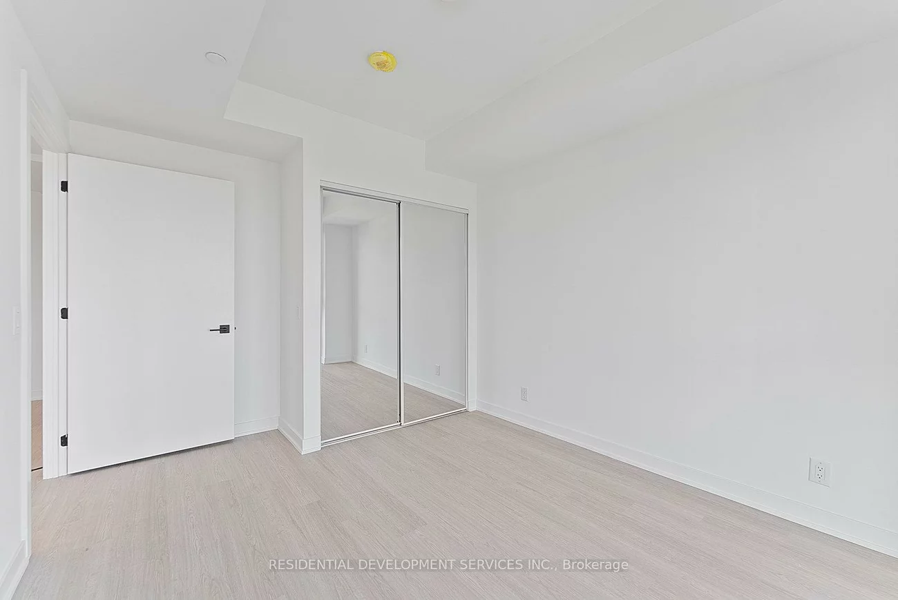 699, Sheppard, Bayview Village, Toronto
