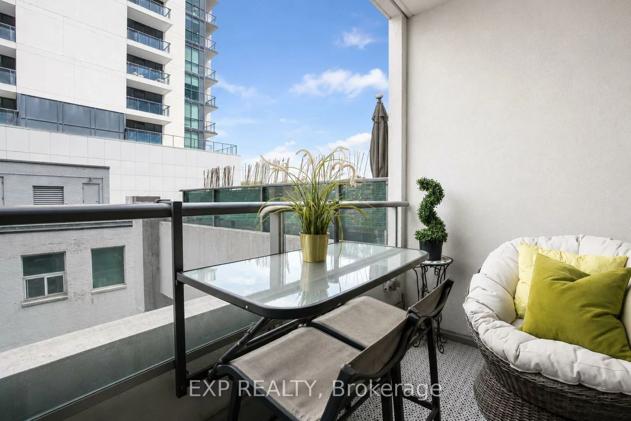 500, St Clair, Forest Hill South, Toronto