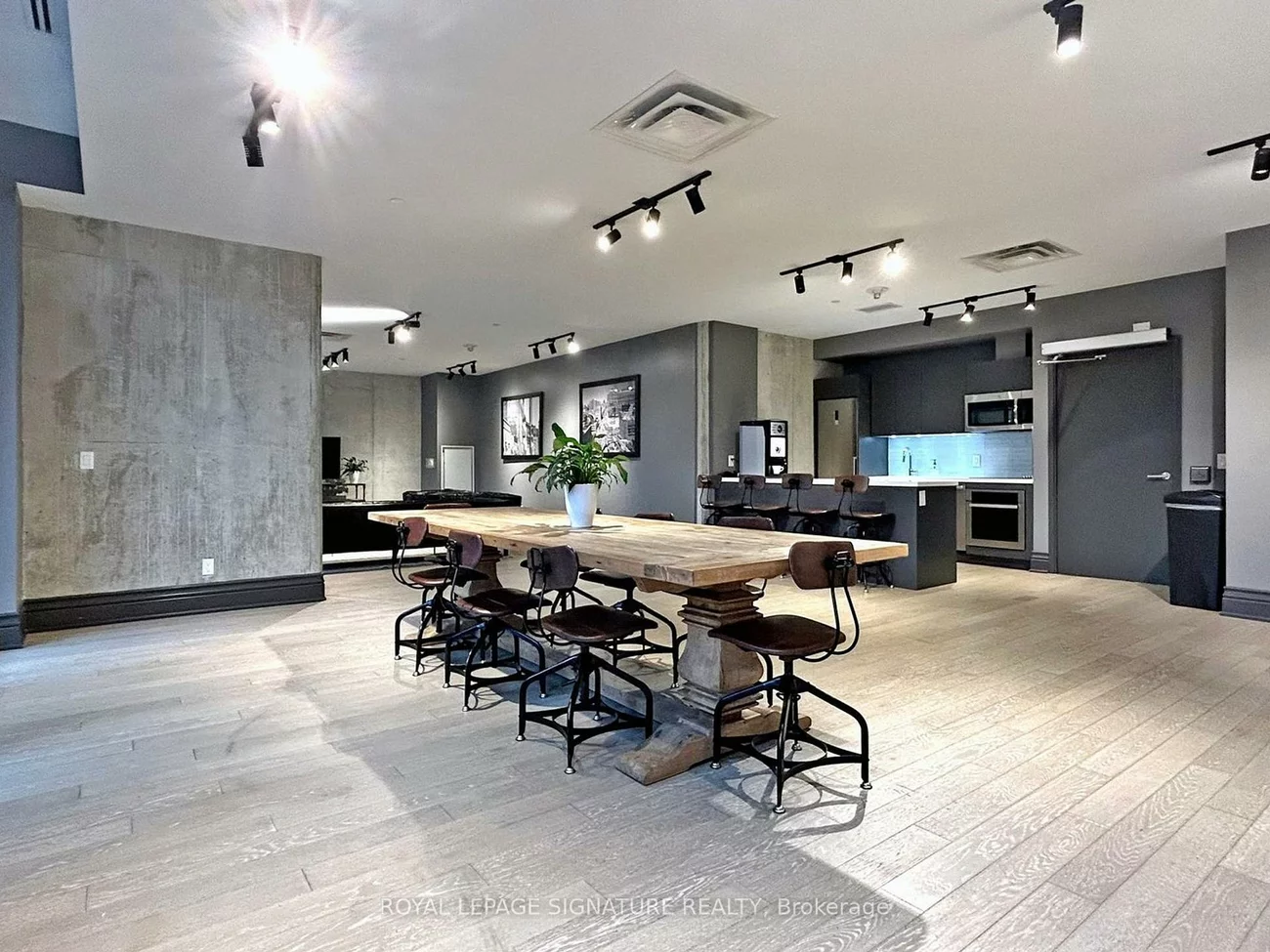 608, Richmond, Waterfront Communities C1, Toronto