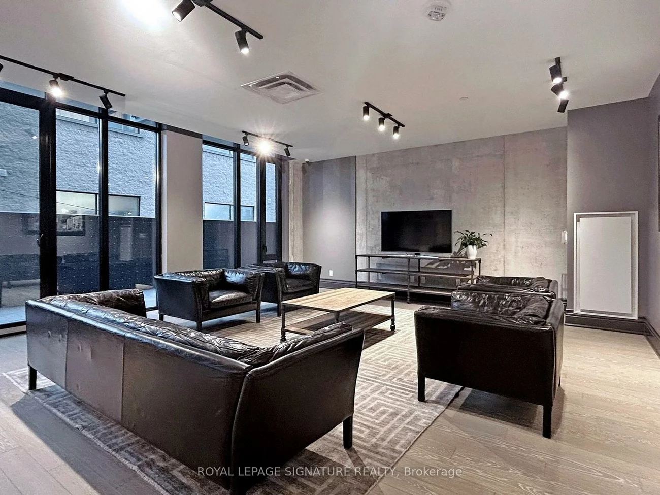 608, Richmond, Waterfront Communities C1, Toronto