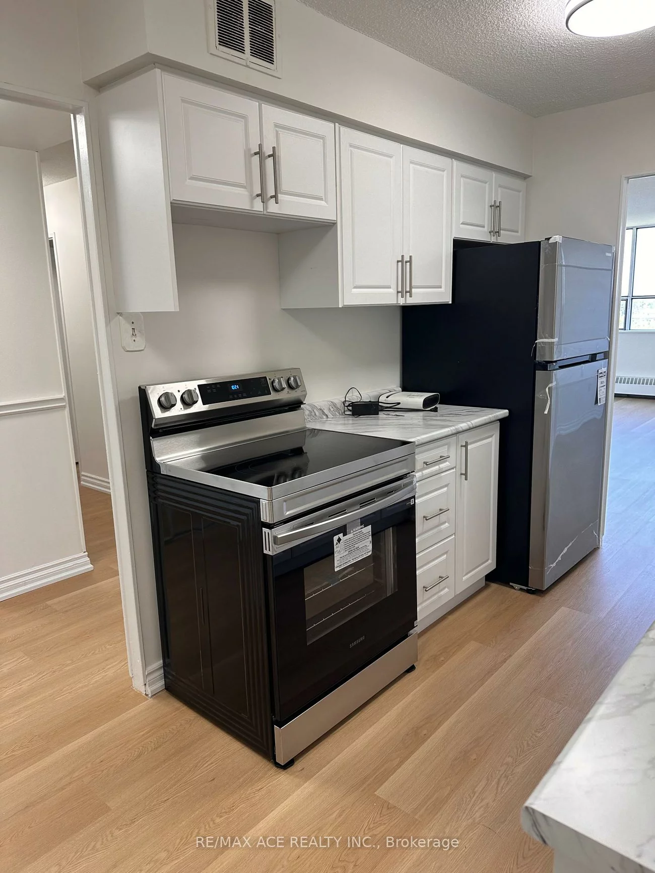 25, Sunrise, Victoria Village, Toronto