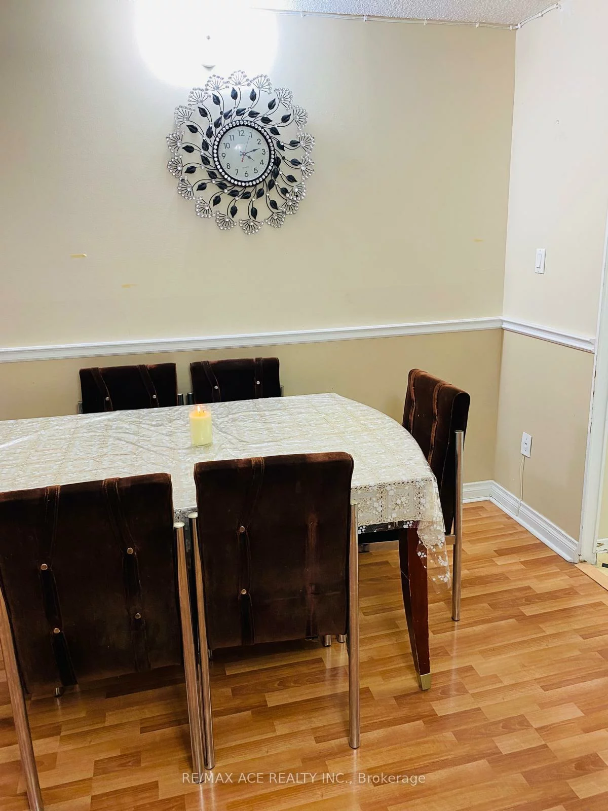25, Sunrise, Victoria Village, Toronto
