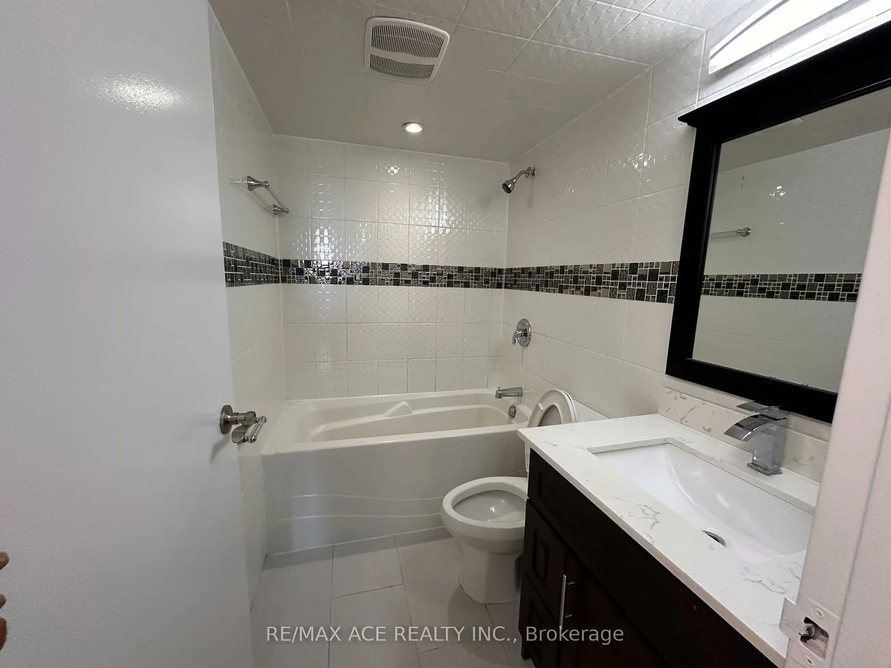 25, Sunrise, Victoria Village, Toronto