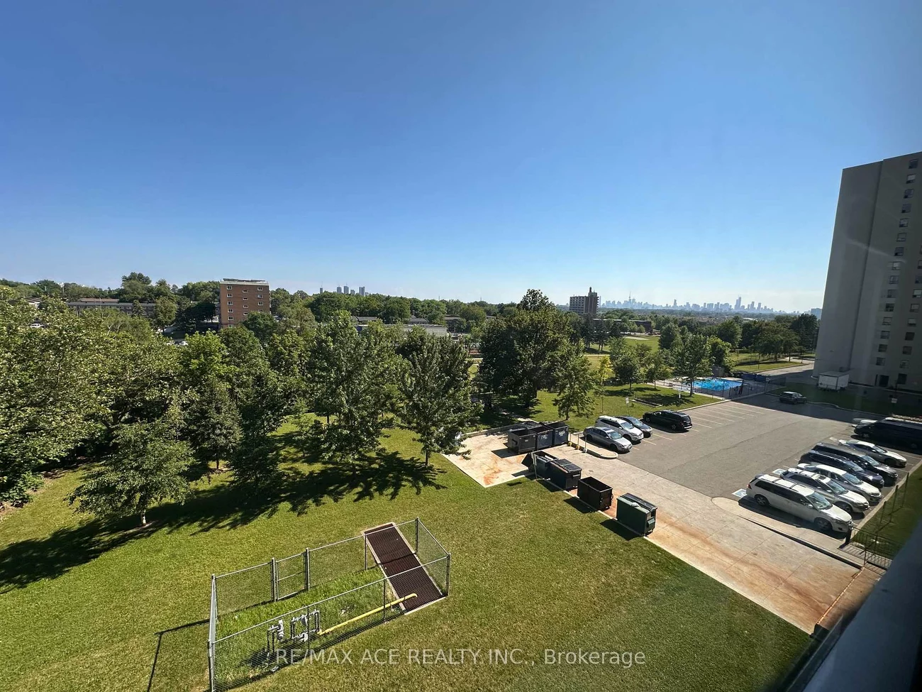 25, Sunrise, Victoria Village, Toronto