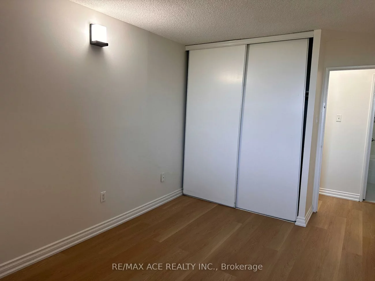 25, Sunrise, Victoria Village, Toronto