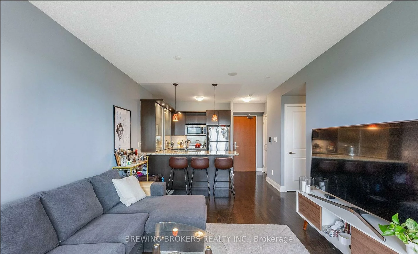 1430, Yonge, Yonge-St. Clair, Toronto