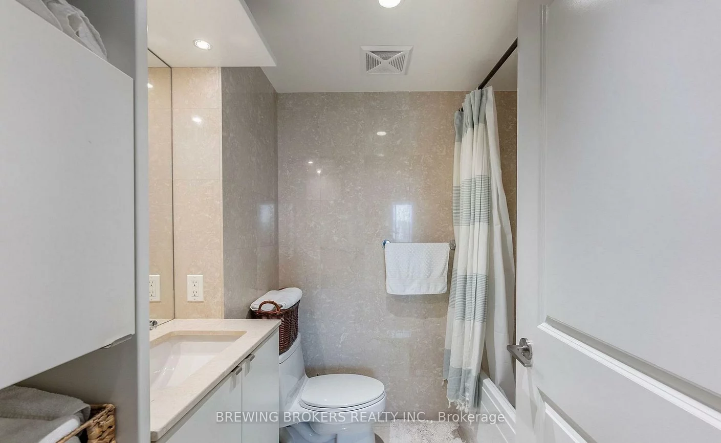 1430, Yonge, Yonge-St. Clair, Toronto