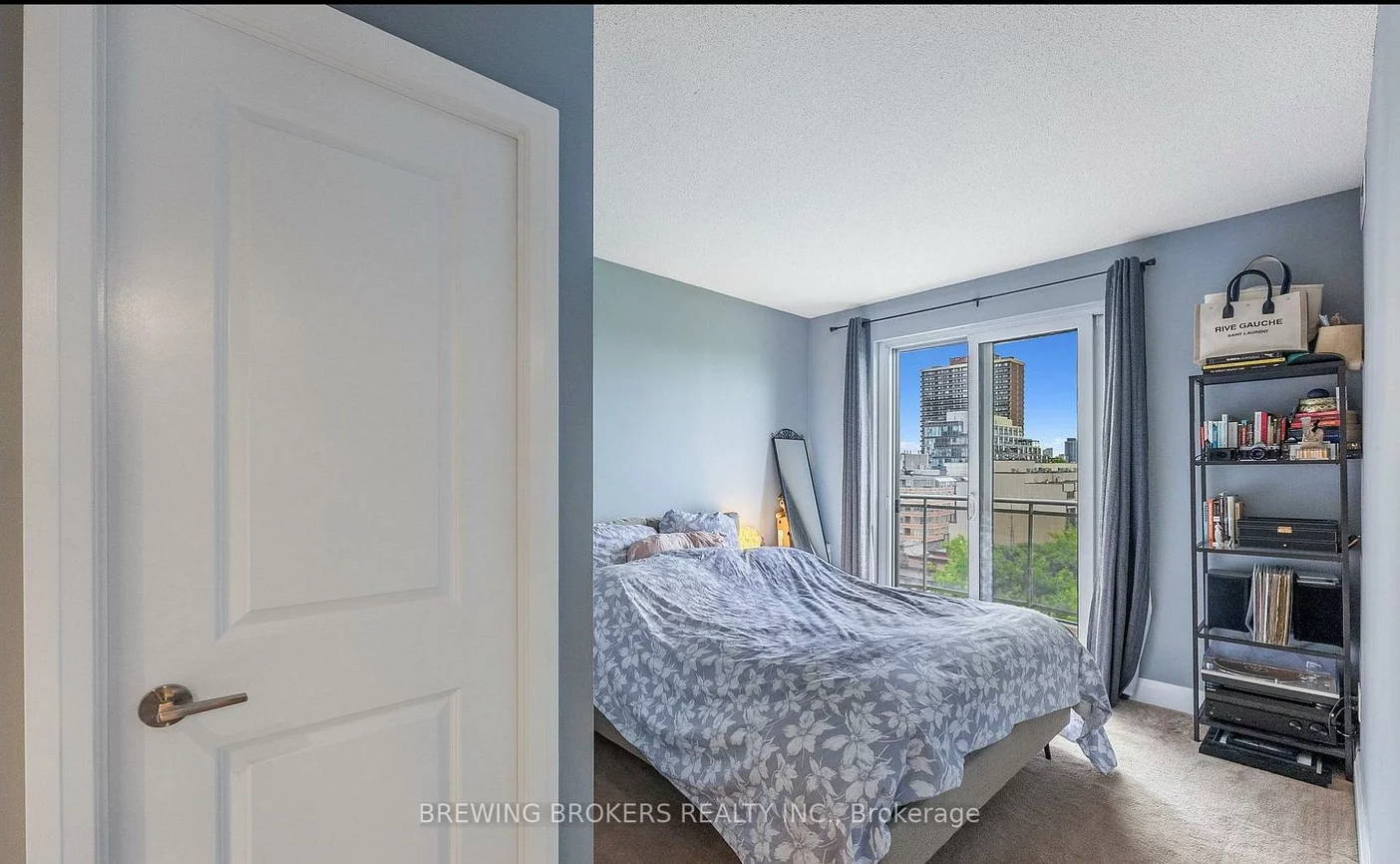 1430, Yonge, Yonge-St. Clair, Toronto