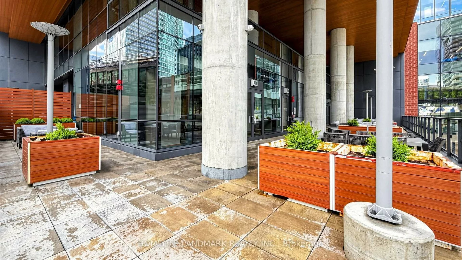 17, Bathurst, Waterfront Communities C1, Toronto