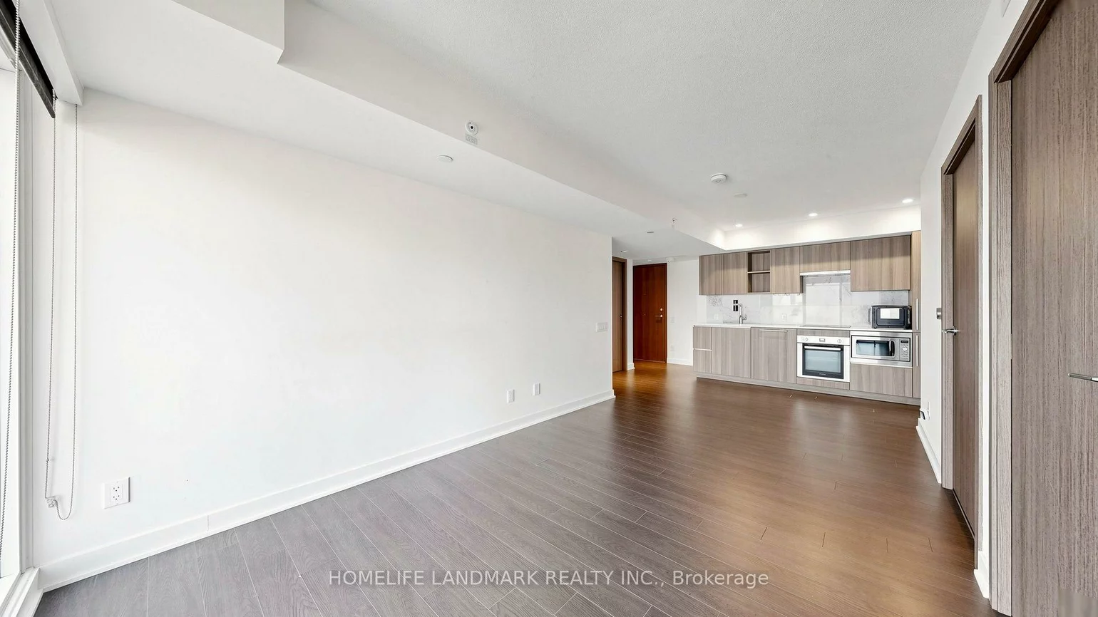 17, Bathurst, Waterfront Communities C1, Toronto