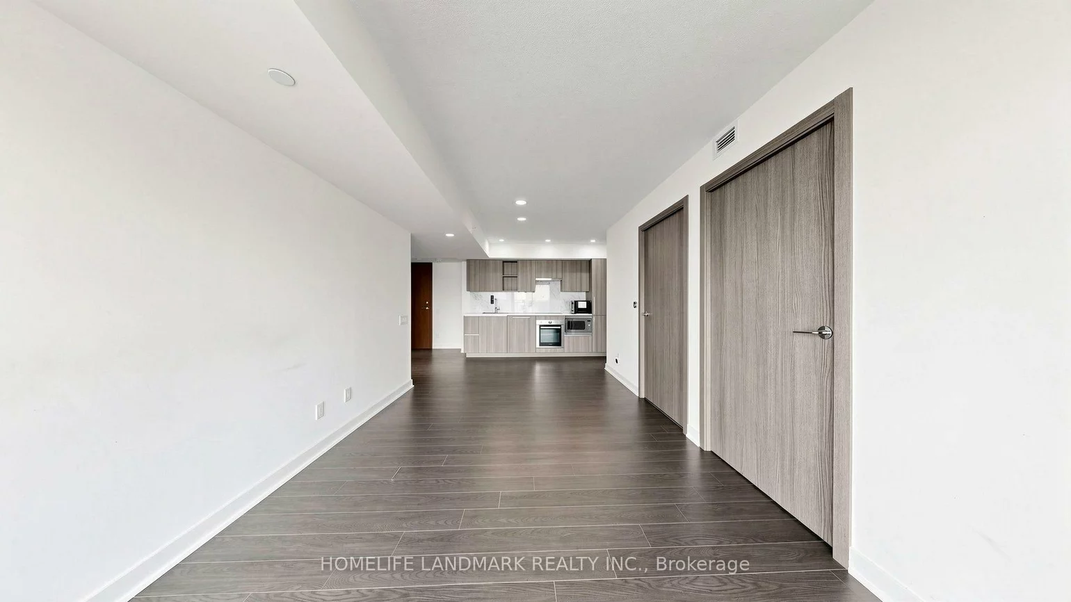17, Bathurst, Waterfront Communities C1, Toronto