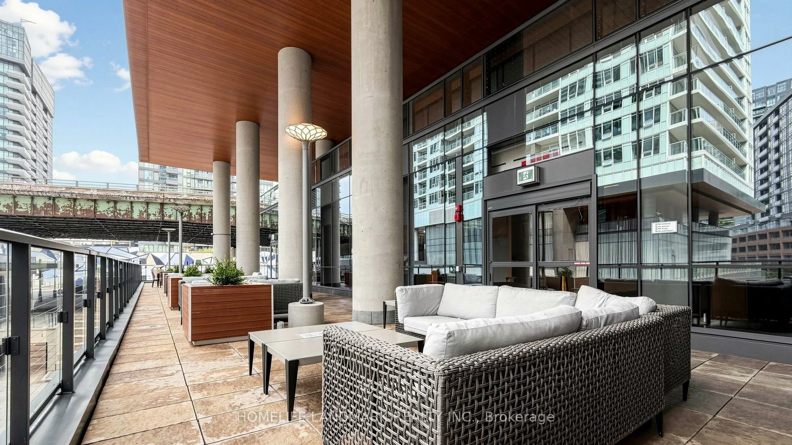 17, Bathurst, Waterfront Communities C1, Toronto