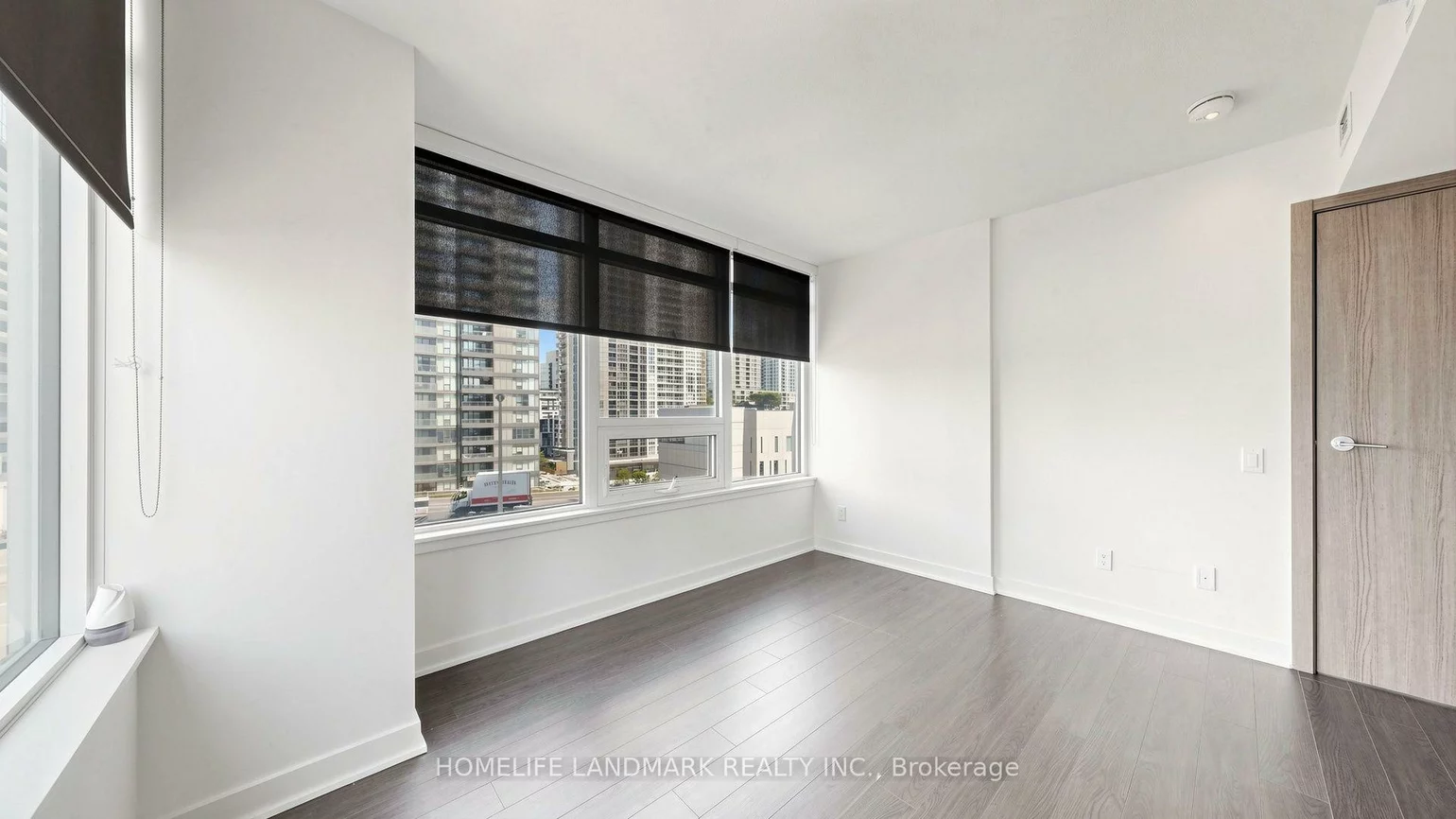 17, Bathurst, Waterfront Communities C1, Toronto