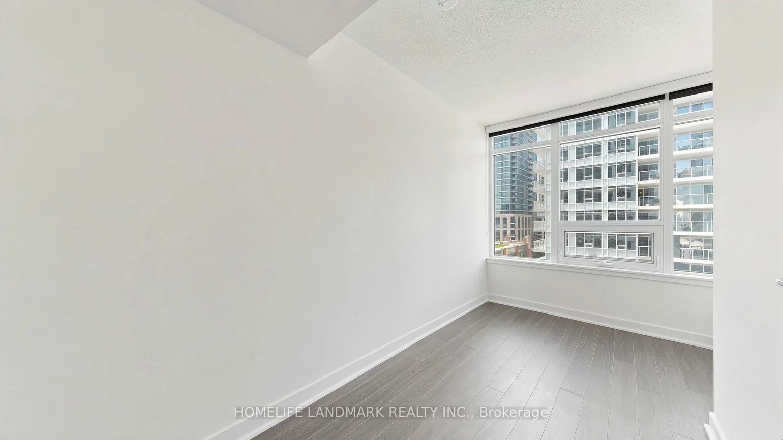 17, Bathurst, Waterfront Communities C1, Toronto