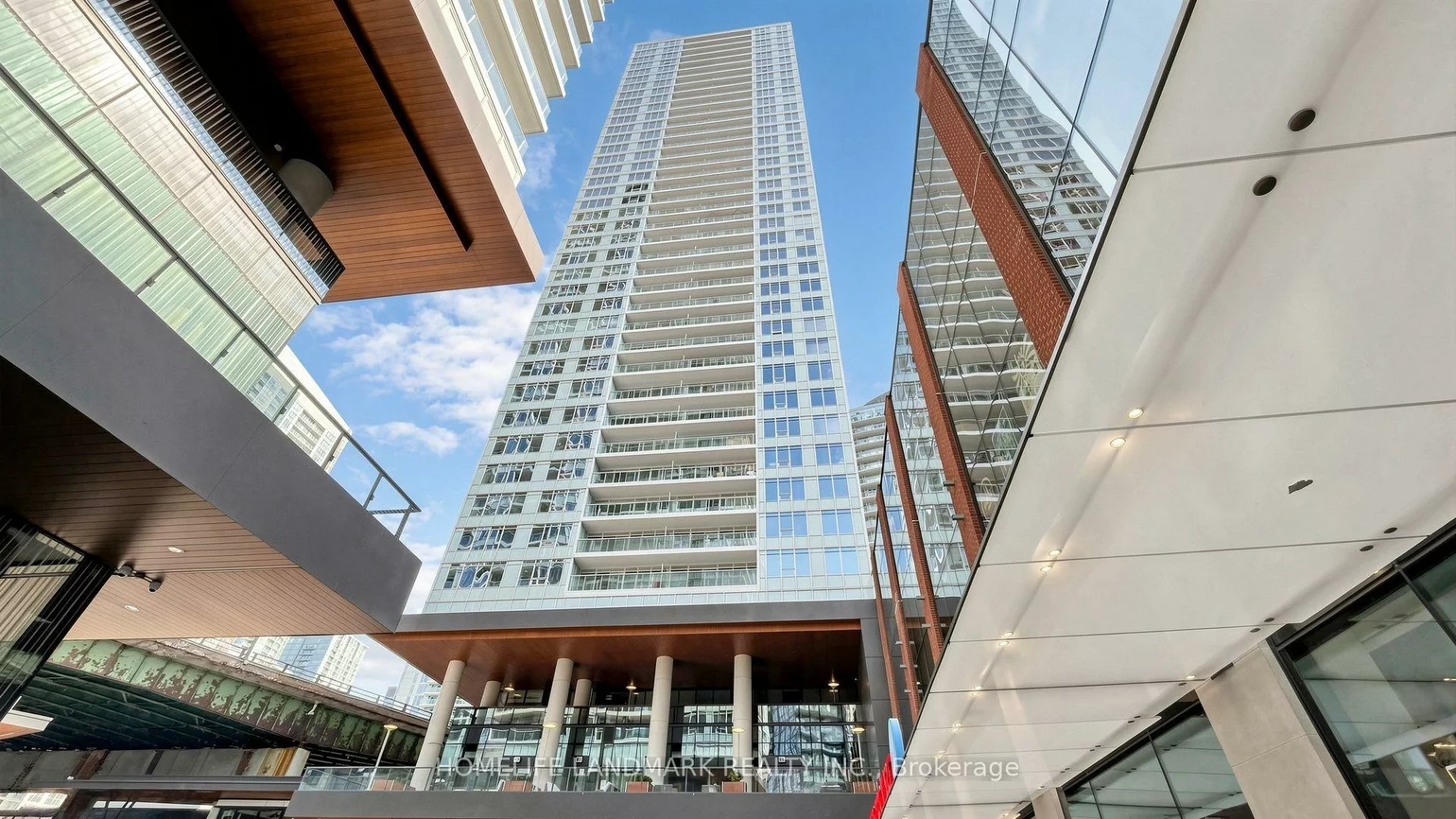 17, Bathurst, Waterfront Communities C1, Toronto