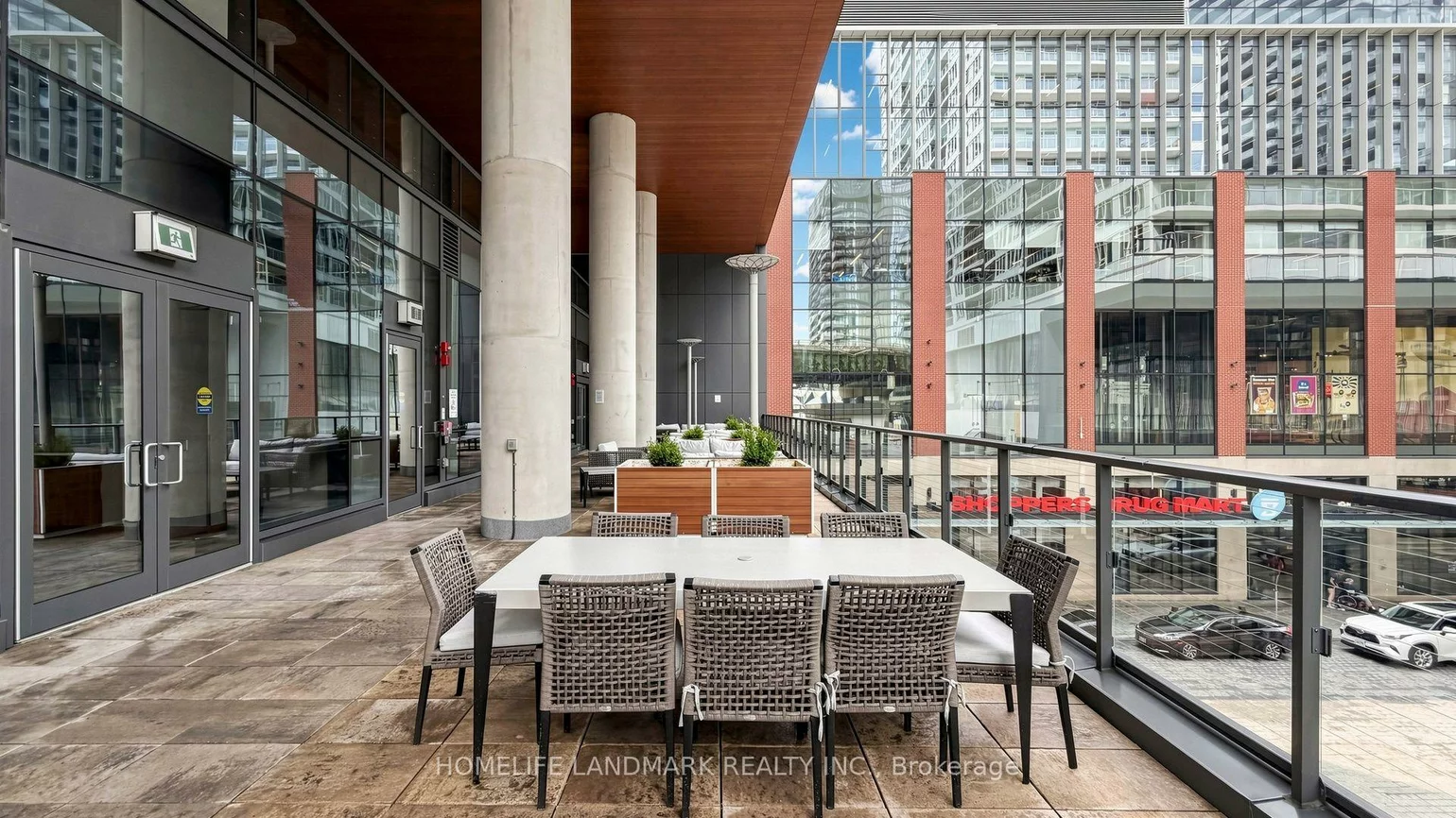 17, Bathurst, Waterfront Communities C1, Toronto