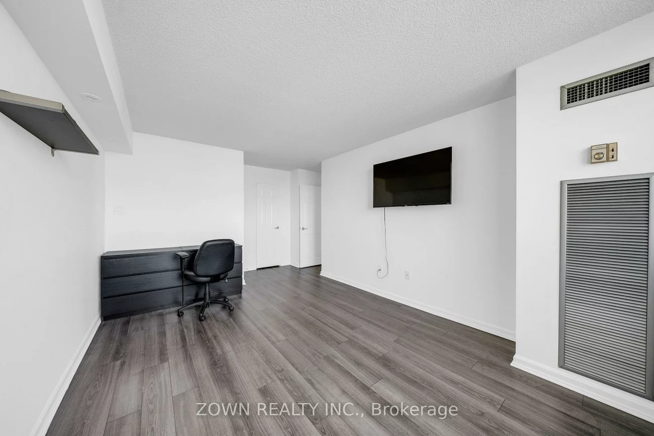 80, Antibes, Westminster-Branson, Toronto