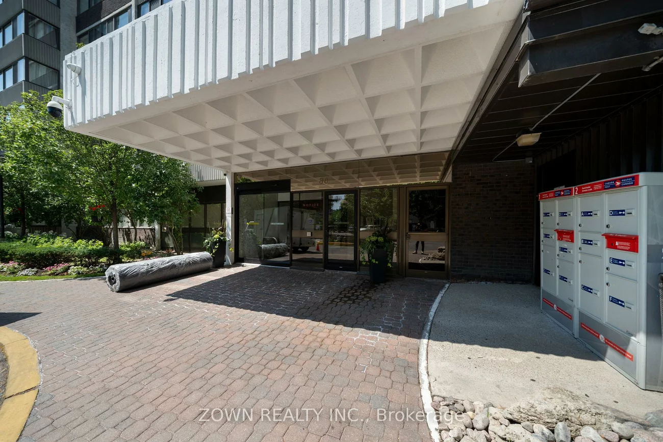 80, Antibes, Westminster-Branson, Toronto